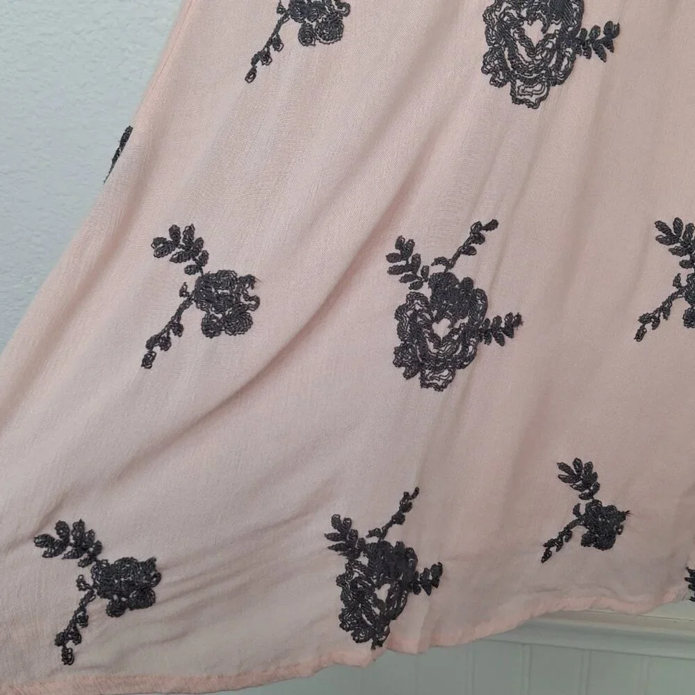 Free People Embroidered Dress Sz XS Babydoll Floral Relaxed Fit Boho Festival
